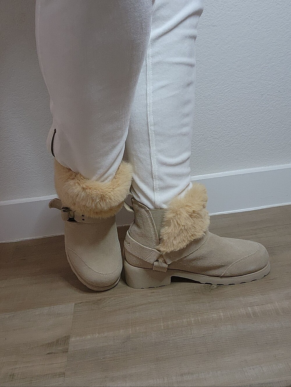 Brand New BearPaw "Rozy" Suede Faux-Fur Oat-Color Moto Boots Size 7US NWOT